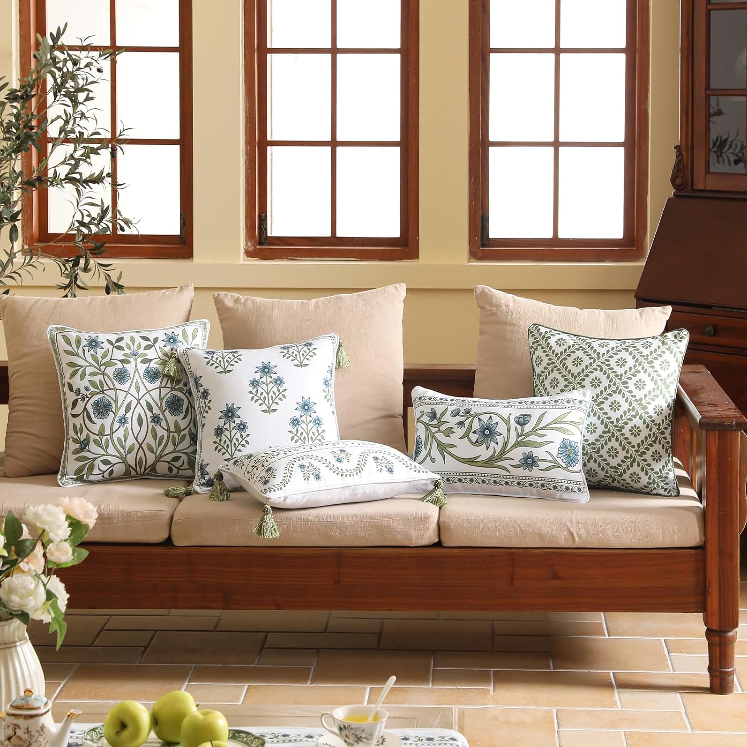 ISAENNE Design Fresh Linen Square Throw Pillow Covers 18"x18", French White Cottage Cushion Covers with Blue Floral Branches Pattern Decor Pillowcases for Bed,Living Room,Outdoor,Car