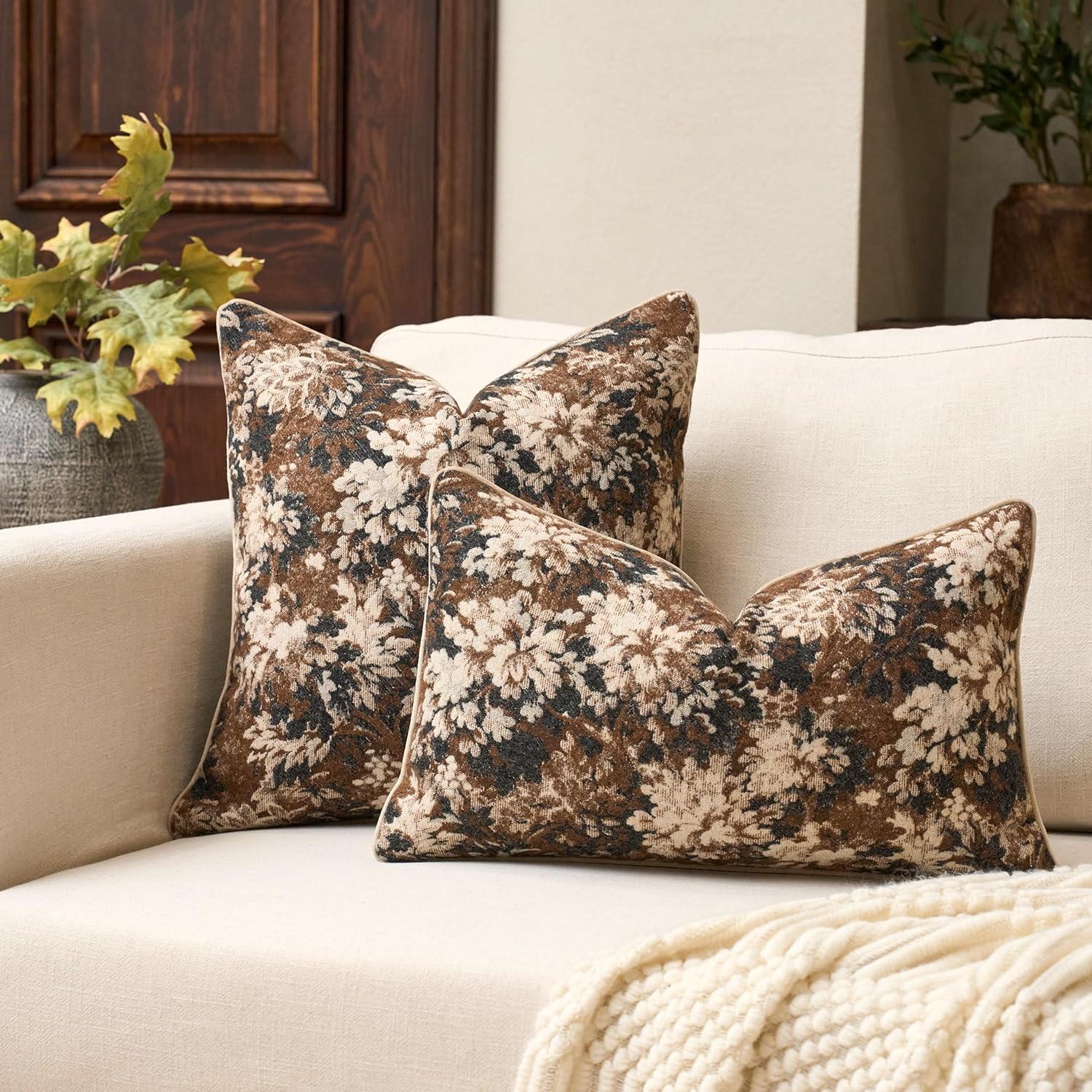 Yangest Neutral Floral Pillow Cover 20 x 20 Inches, Vintage Chenille Square Throw Pillow Cover Soft Decorative Farmhouse Accent Couch Pillow Cover for Living Room Bedroom, Coffee Brown