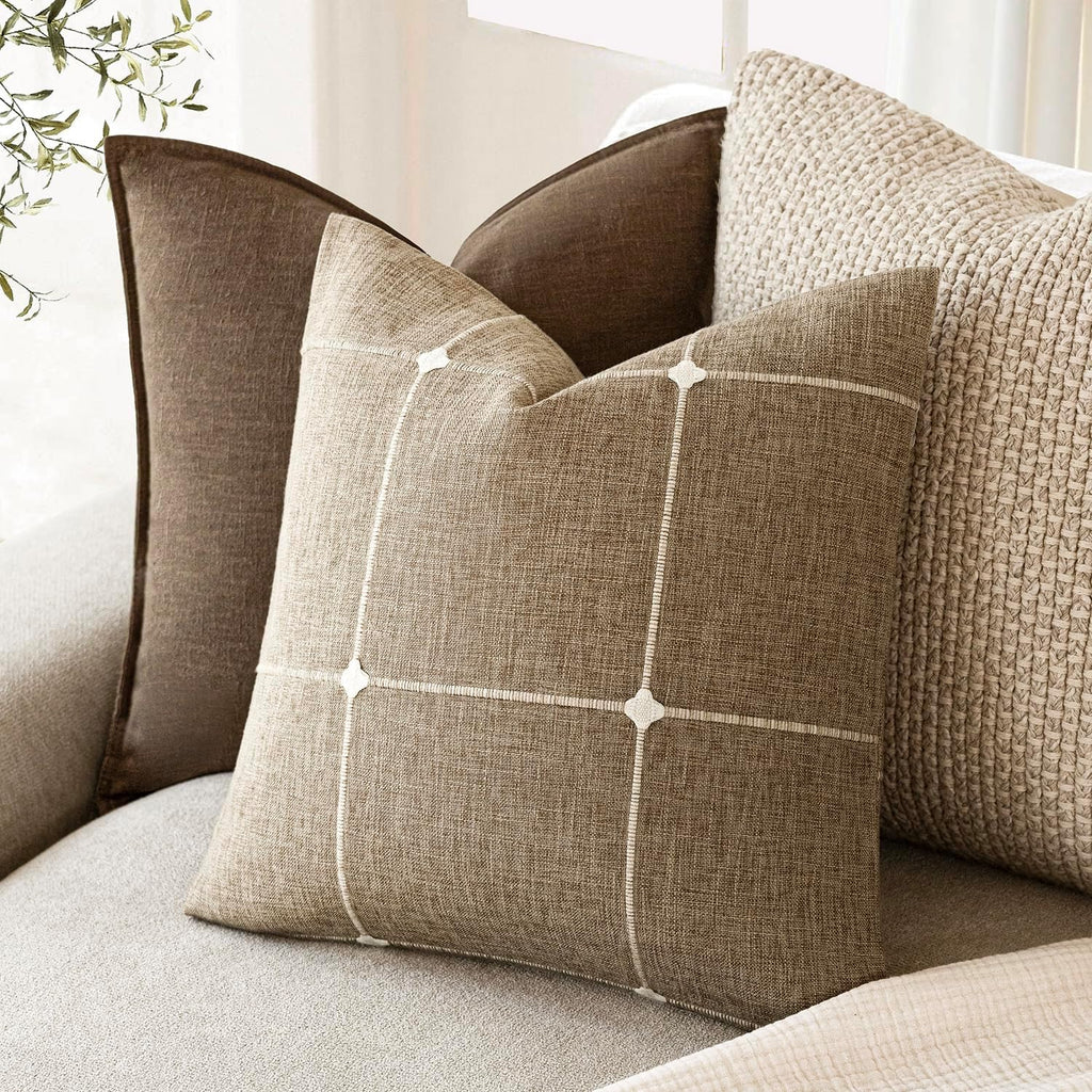 Foindtower Pack of 2 Decorative Faux Linen Jacquard Check Throw Pillow Covers Farmhouse Cushion Cover with Grid Textured Accent Pillowcase for Couch Sofa Living Room Home Decor,22×22 Inch,Oatmeal