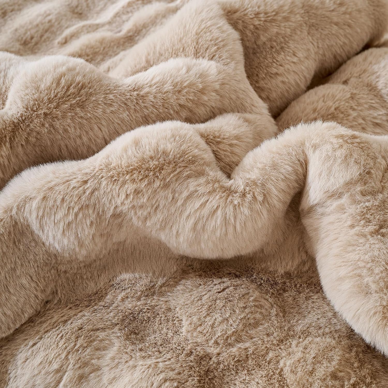 Faux Fur Decorative Throw Pillow Cover Plush Thick Bubble Pillow Covers Luxury Soft Cozy Accent Pillowcase for Spring Sofa Living Room Couch Bed (Khaki,12"x20")