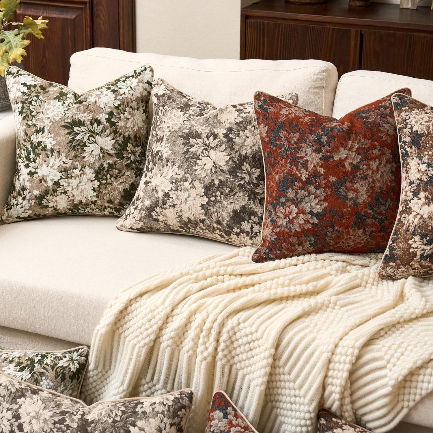 Yangest Neutral Floral Pillow Cover 20 x 20 Inches, Vintage Chenille Square Throw Pillow Cover Soft Decorative Farmhouse Accent Couch Pillow Cover for Living Room Bedroom, Grey