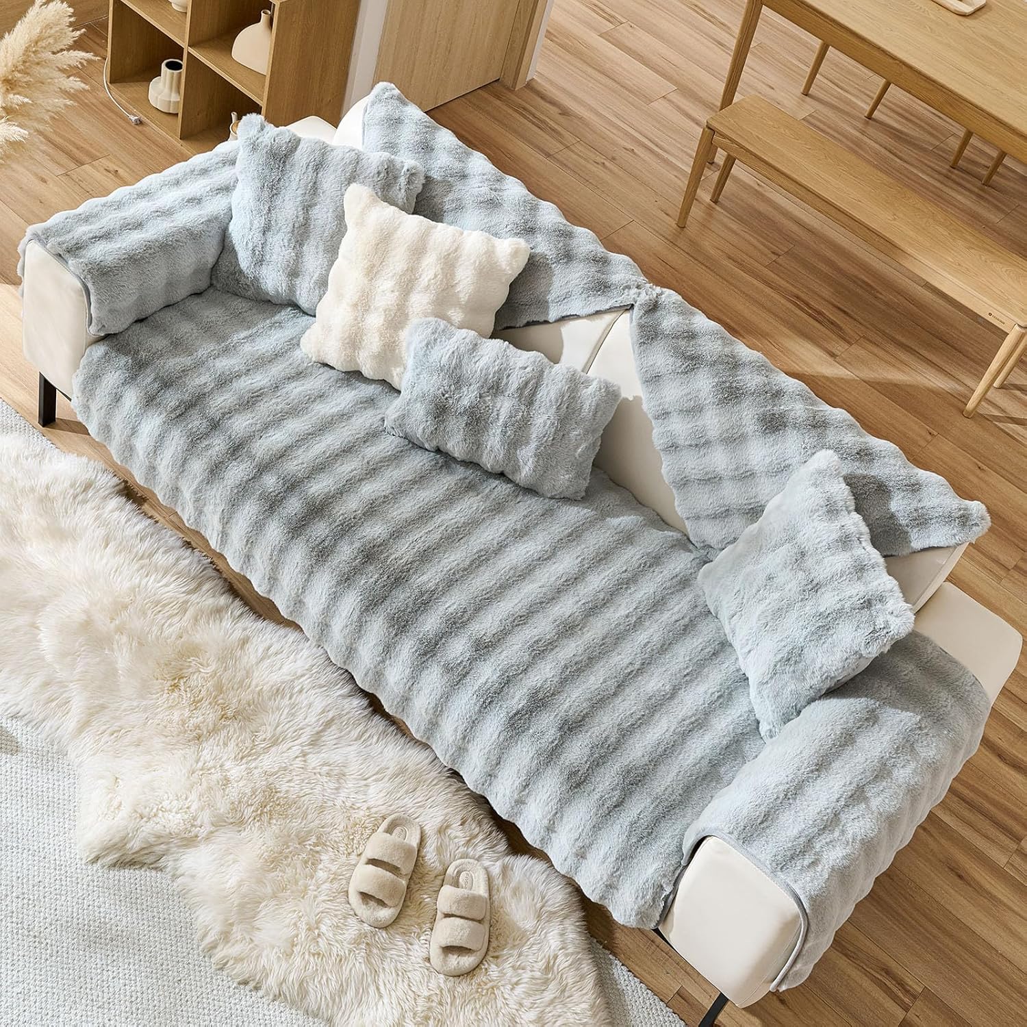 Faux Fur Decorative Throw Pillow Cover Plush Thick Bubble Pillow Covers Luxury Soft Cozy Accent Pillowcase for Spring Sofa Living Room Couch Bed (Light Grey,18"x18")