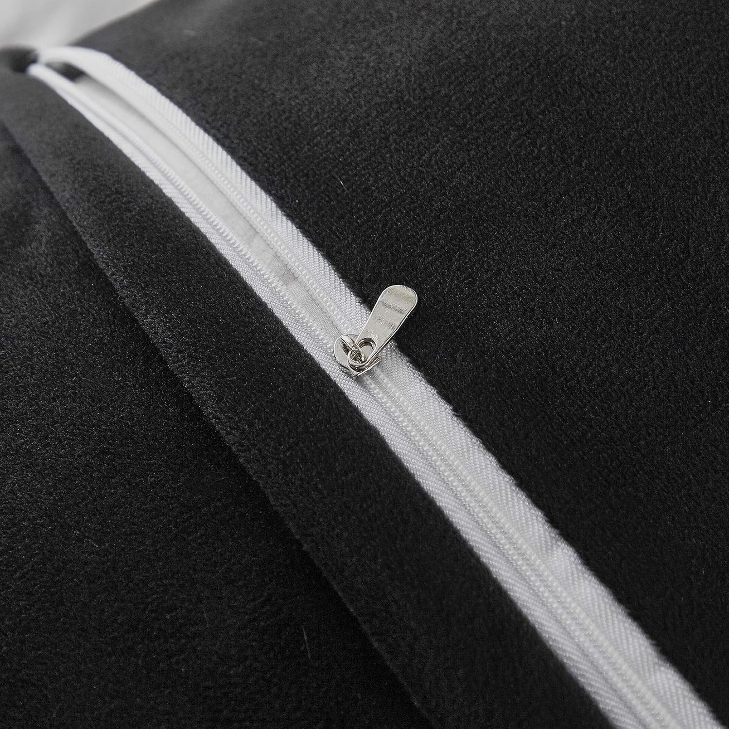 Uhamho Set of 2 Faux Fur Throw Pillow Covers Soft Velvet Decorative Pillowcases Zipper Closure (Black, 20"x36")