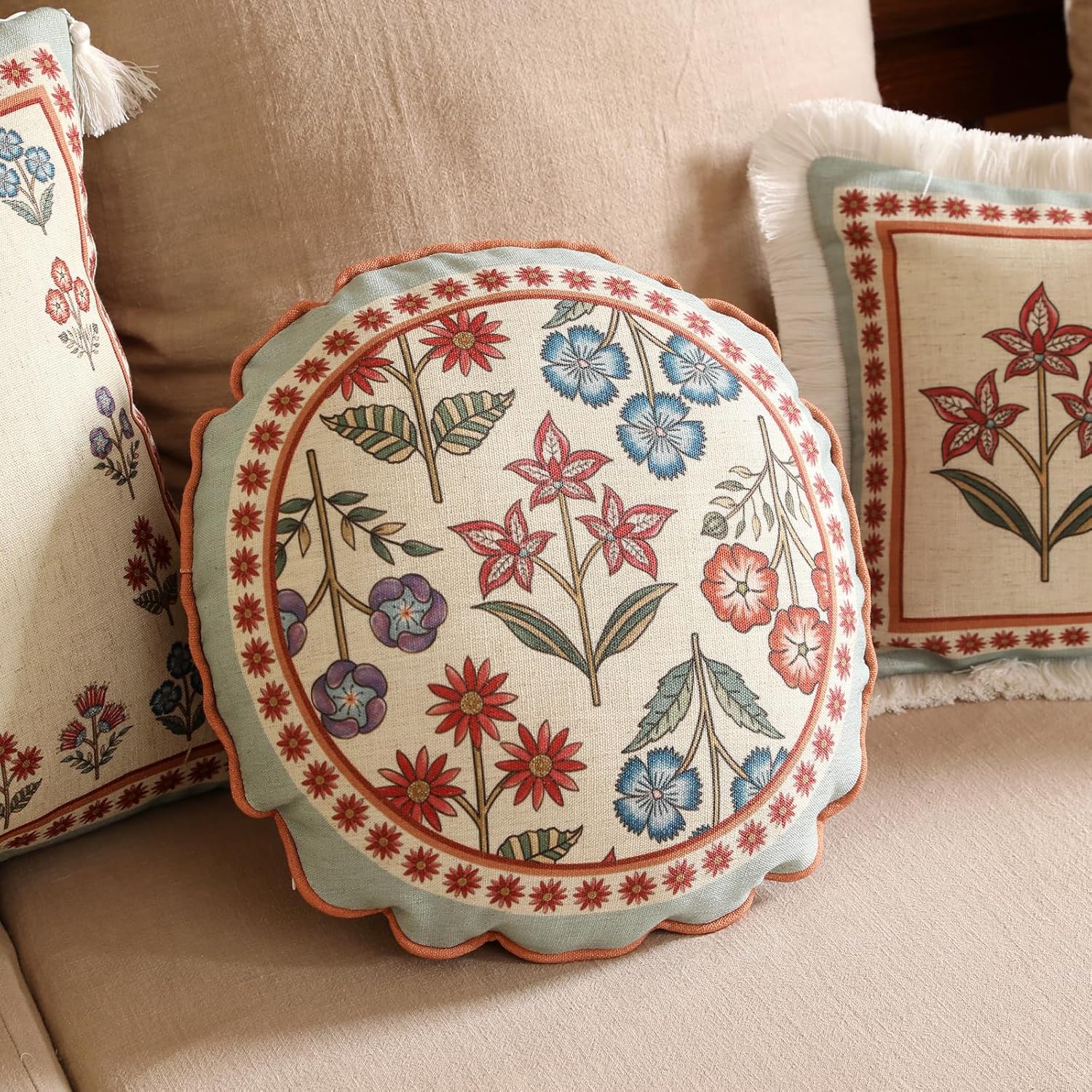 Round Throw Pillow Covers,Cottage Rustic Farmhouse with Wild Flowers Pattern Linen Pillowcases,Decorative Pillows Cushion Cover for Couch Sofa Bed Chair Car,Diameter 16"