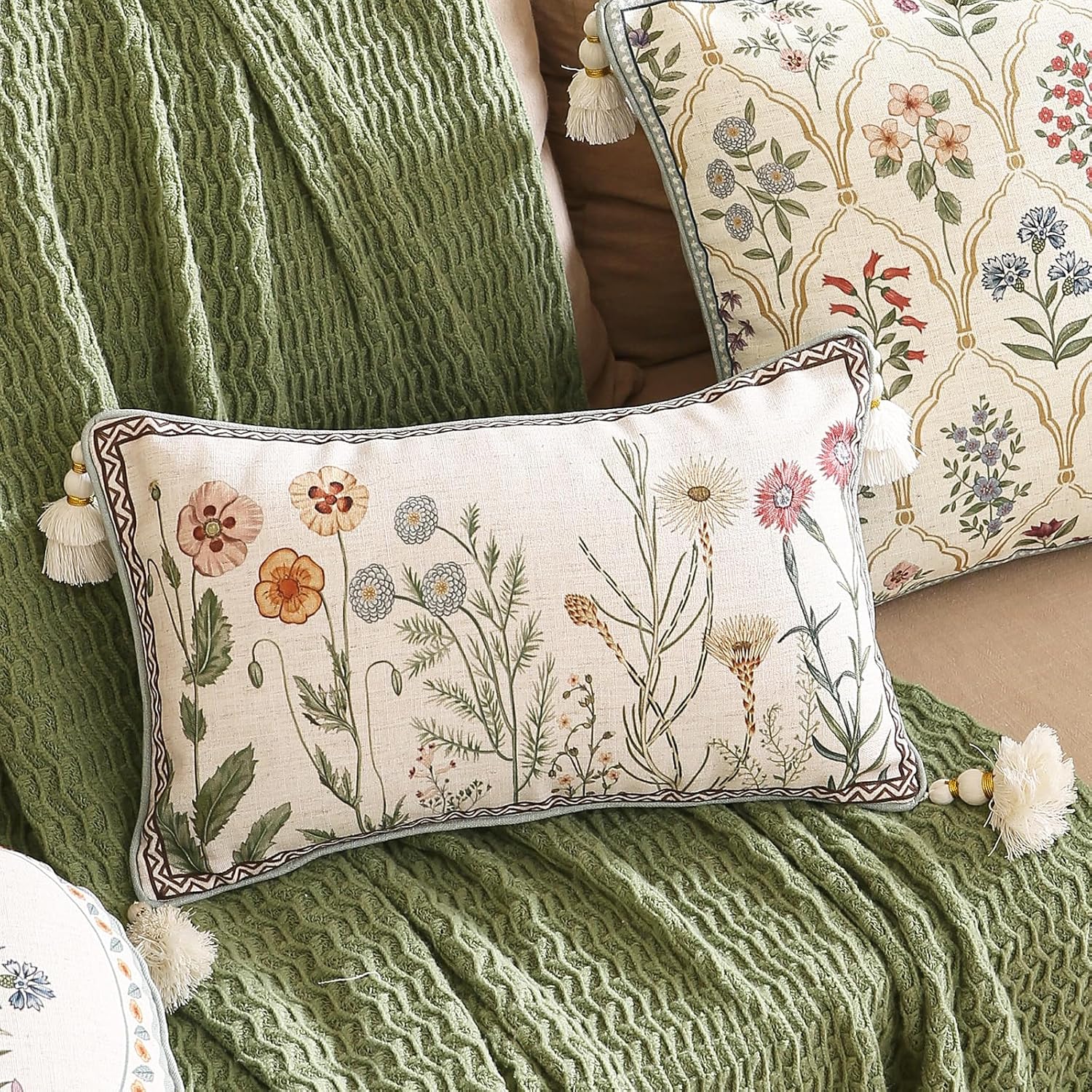 ISAENNE Design Linen Throw Pillow Covers 12"x20", Lumbar Farmhouse Cushion Covers with Yellow Purple Watercolor Wildflower Pattern Decor Pillowcases for Bed,Living Room,Outdoor,Car