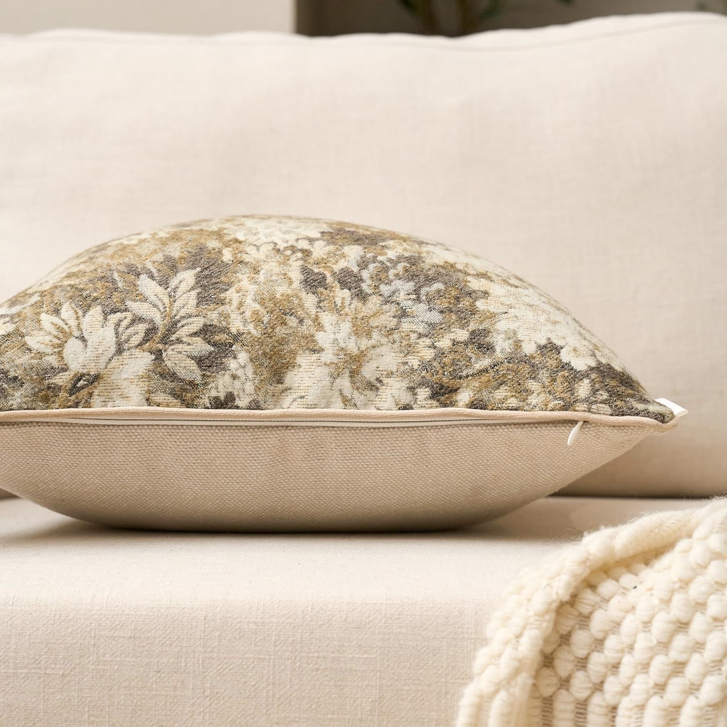 Yangest Neutral Floral Pillow Cover 20 x 20 Inches, Vintage Chenille Square Throw Pillow Cover Soft Decorative Farmhouse Accent Couch Pillow Cover for Living Room Bedroom, Beige