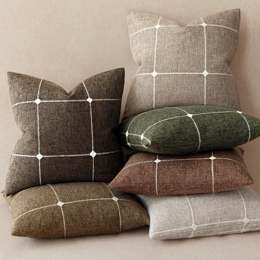 Foindtower Pack of 2 Decorative Faux Linen Jacquard Check Throw Pillow Covers Farmhouse Cushion Cover with Grid Textured Accent Pillowcase for Couch Sofa Living Room Home Decor,20×20 Inch,Cocoa Brown