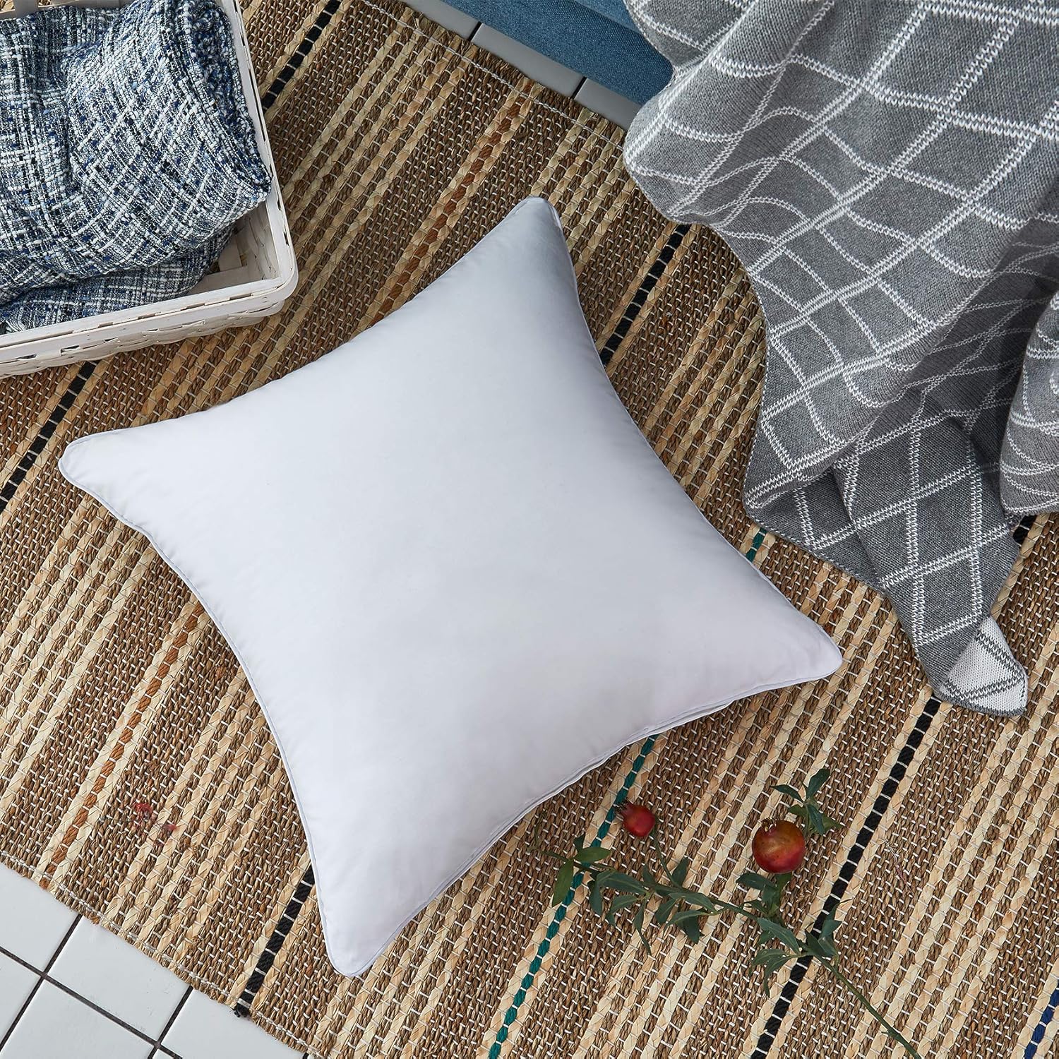 Oubonun 20"x20" Pillow Inserts (Set of 4) - 100% Cotton Cover, Square Throw Pillow Inserts for Couch, Sofa, Bed - Decorative 20 Inch White Pillow Inserts