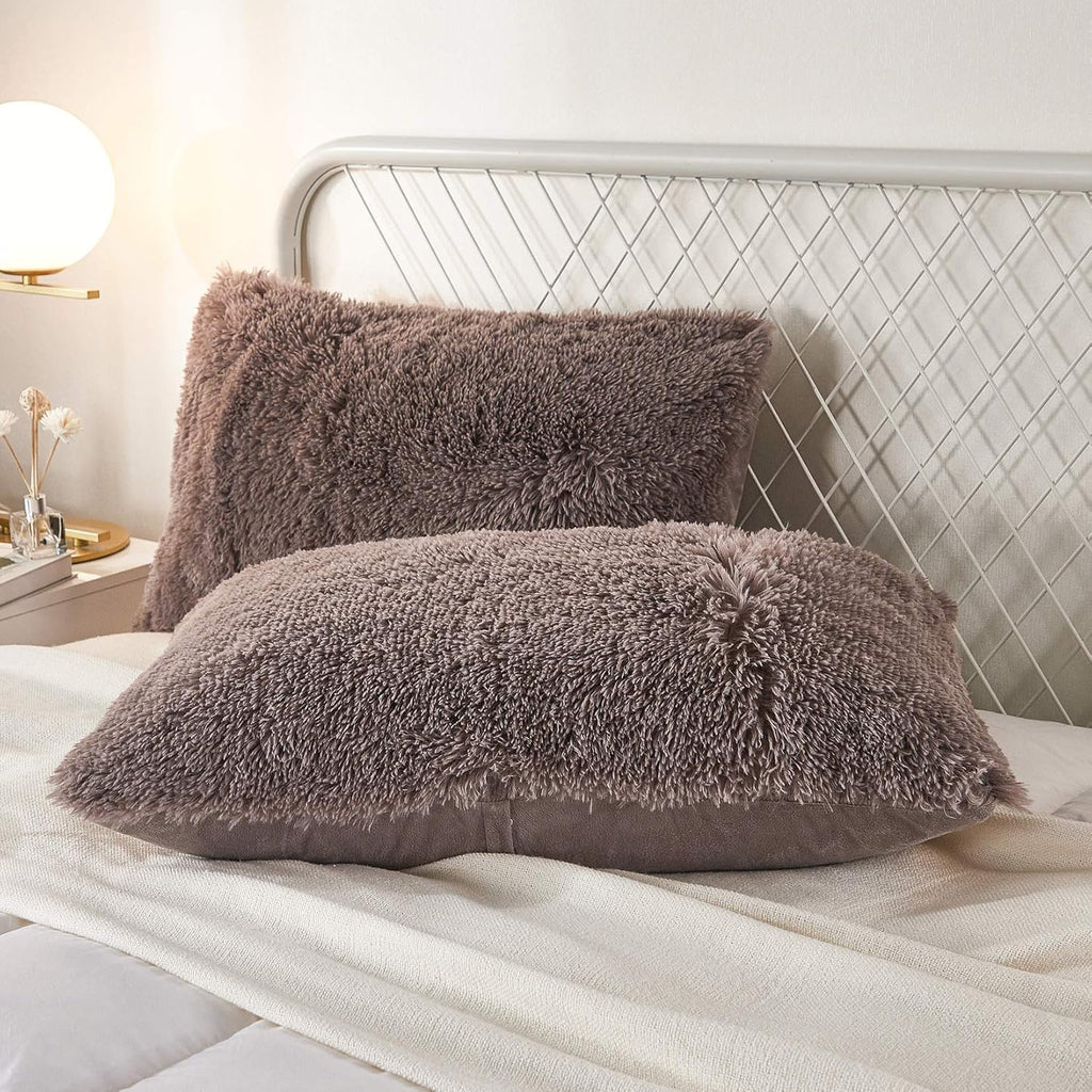Uhamho Set of 2 Faux Fur Throw Pillow Covers Soft Velvet Decorative Pillowcases Zipper Closure (Purplish Taupe, 20"x36")