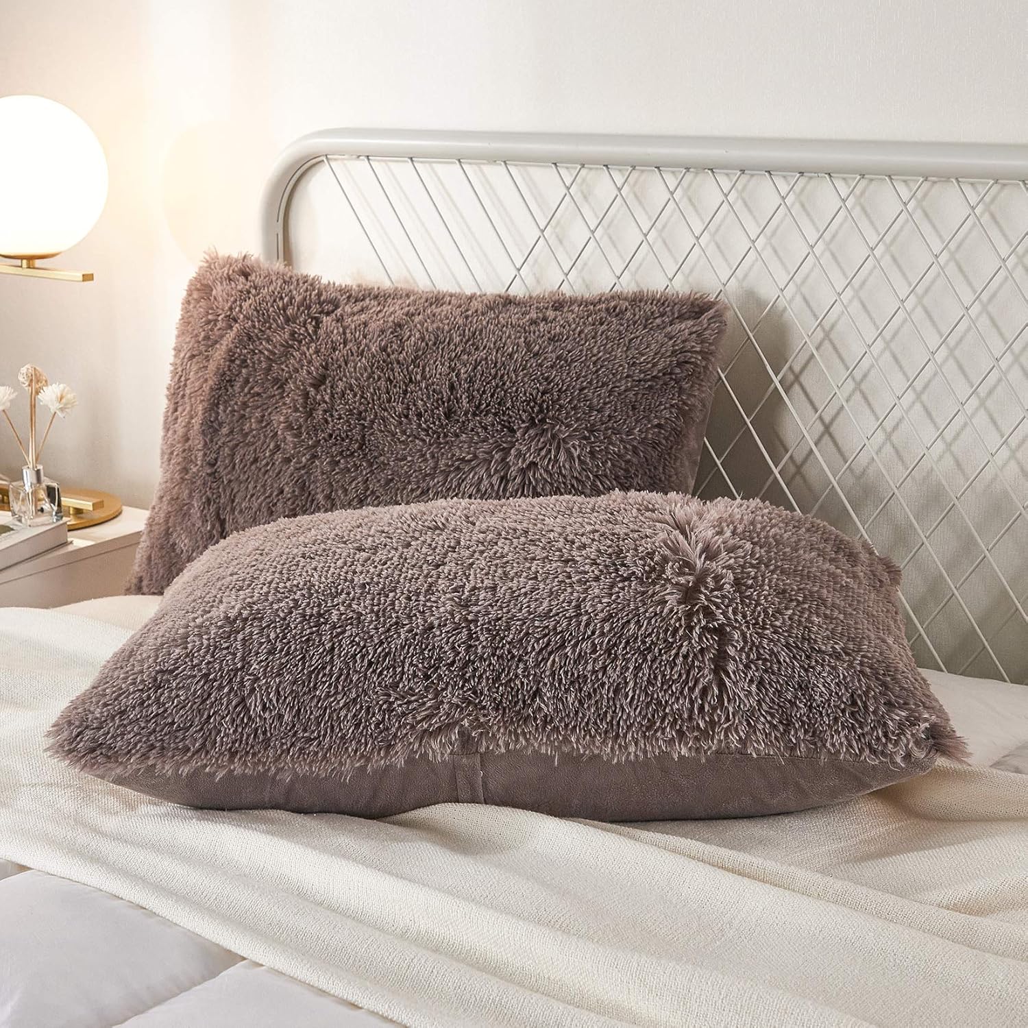Uhamho Set of 2 Faux Fur Throw Pillow Covers Soft Velvet Decorative Pillowcases Zipper Closure (Purplish Taupe, 20"x36")