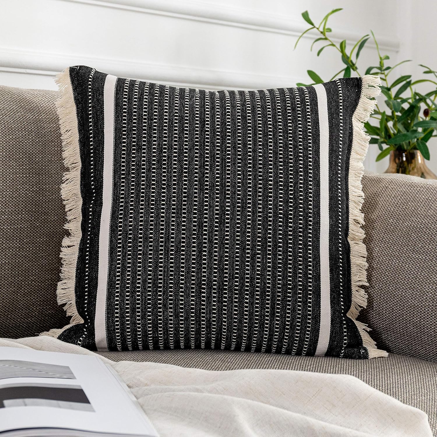 OJIA Modern Throw Pillow Cover with Tassels, Decorative Liana Fringe Accent Cushion Case, Farmhouse Woven Pillowcase for Sofa Chair Couch Bed Decor (Lumbar 18 x 18 Inches, Black)